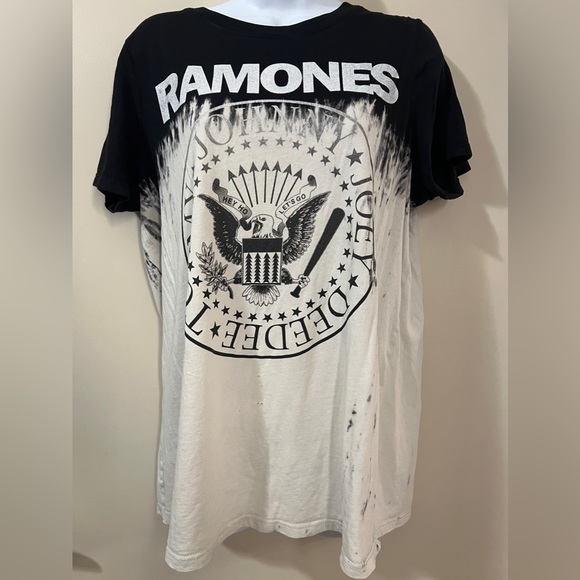 Torrid Ramones Black Classic Tee - Picture 3 of 4